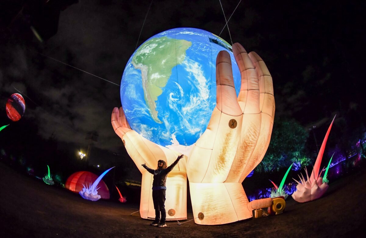 Bogotá enciende la Navidad: el Festival de luces Brilla ‘4 Elementos’, abre sus puertas