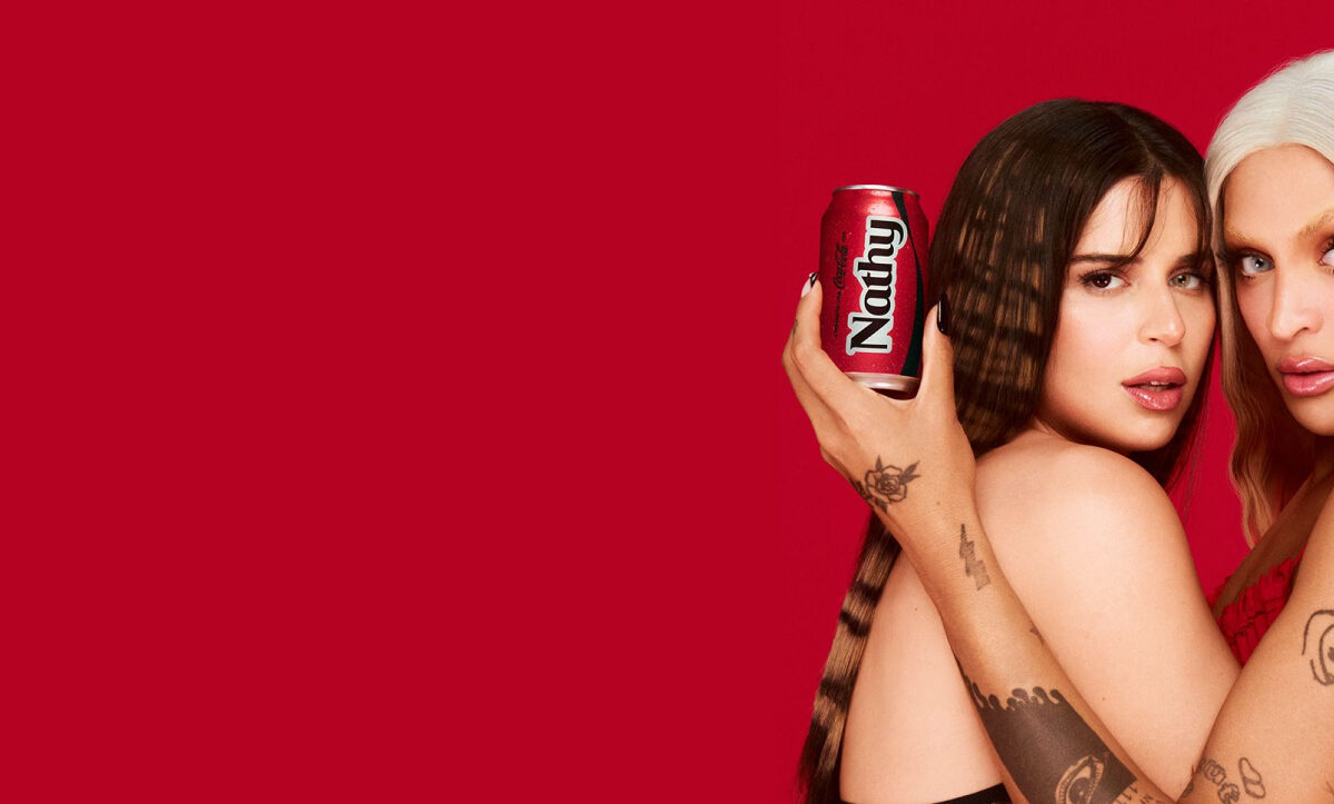 Pabllo Vittar y Nathy Peluso comparten una colaboración exclusiva para celebrar el regreso de la icónica campaña Share a Coke en América Latina