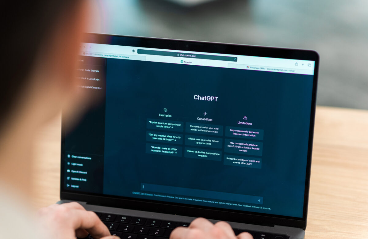 Cinco prompts de inteligencia artificial (IA) que transformarán tu hoja de vida