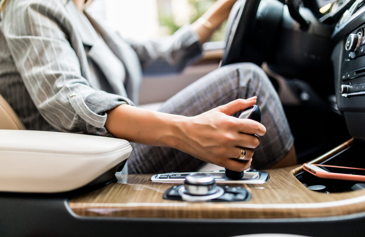 Cuatro hábitos que podrían salvarte de los accidentes más comunes en la vía