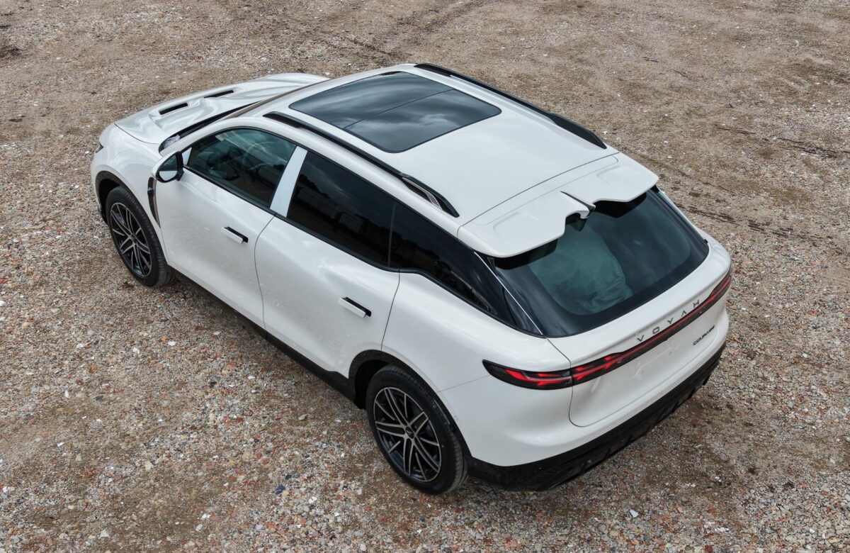 VOYAH llega a Medellín con su modelo 2027 y abre su primer punto en El Tesoro