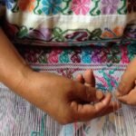 Plagio cultural en la moda: la lucha por proteger los bordados indígenas en América Latina