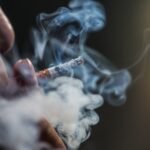 35.000 personas mueren cada año en Colombia por enfermedades asociadas al tabaquismo, como la EPOC (4)