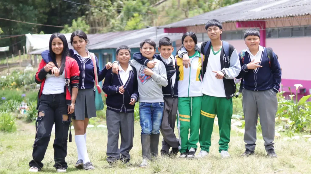advercopys educacion media