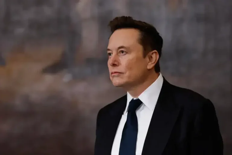 advercopys elon musk