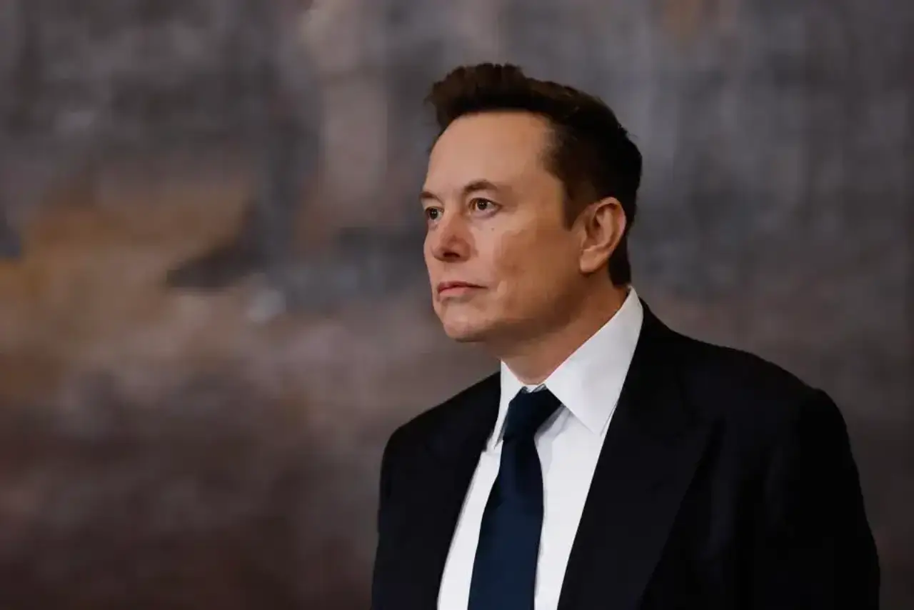 advercopys elon musk