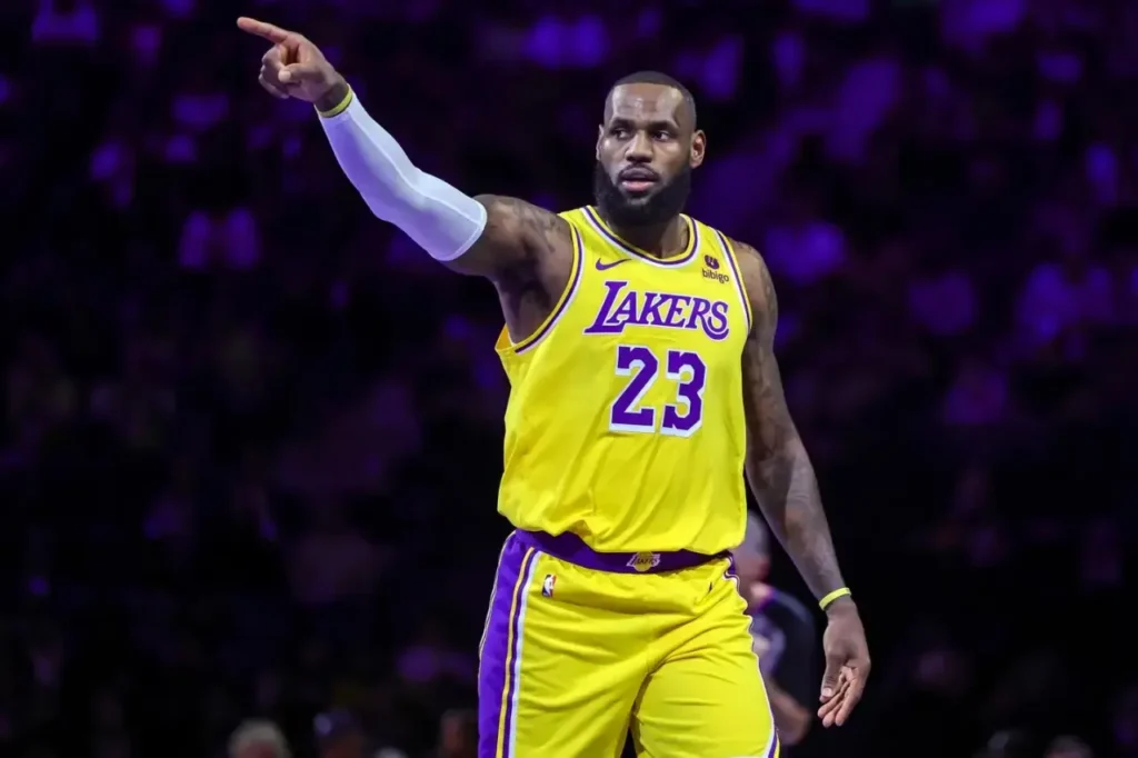 Advercopys Lebron James