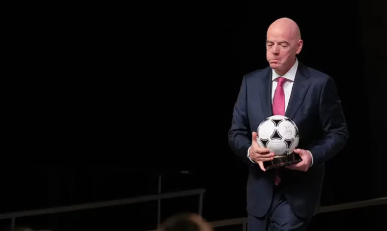 advercopys gianni infantino